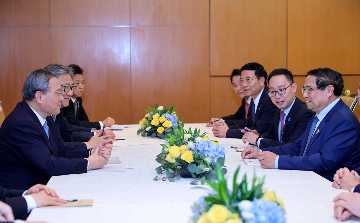 Vietnam and China discuss strategic cooperation orientations
